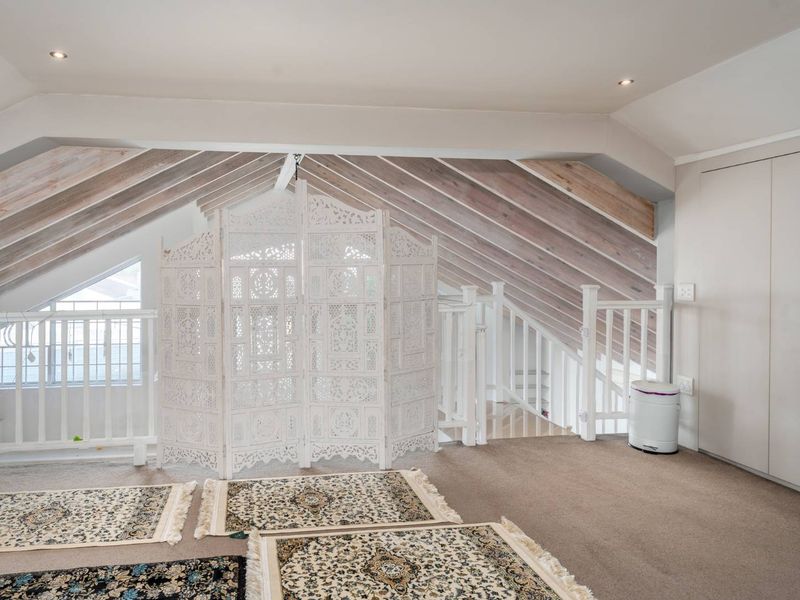 4 Bedroom House In Lansdowne - Photo 7