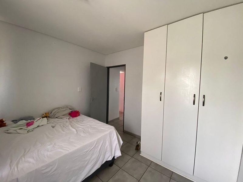 Flat for sales in Soweto- Katutura - Photo 4