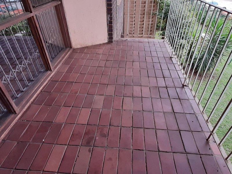 Lynnwood Glen: 2 Bedroom Flat - Photo 10