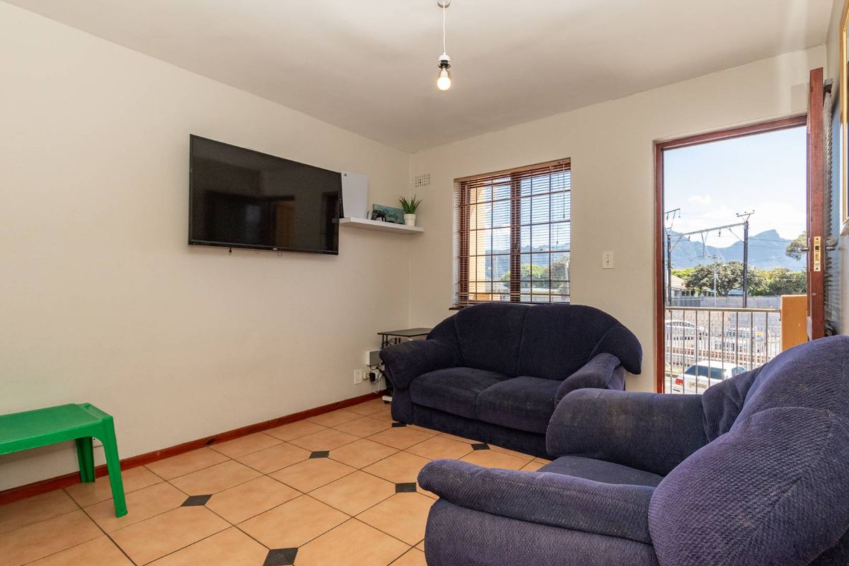 Mountain views and morning coffee! - Photo 5