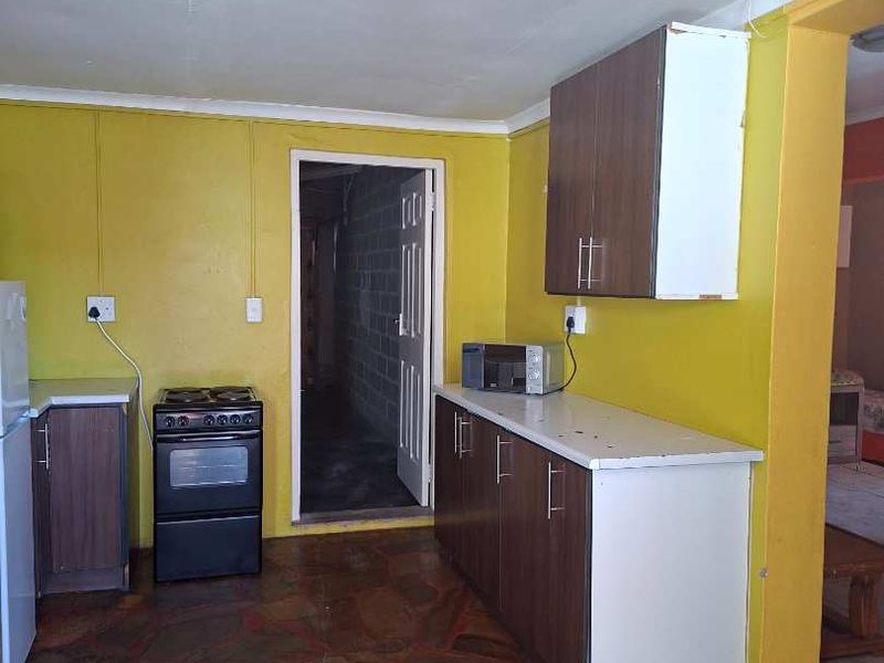 FOR SALE 🏡WELL-ESTABLISHED GUESTHOUSE - Photo 4
