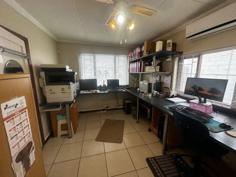 Large Family Home Walvis Bay - Photo 10