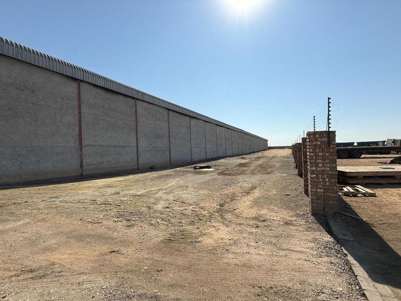 Large Industrial Property For Sale in Arandis - Photo 3