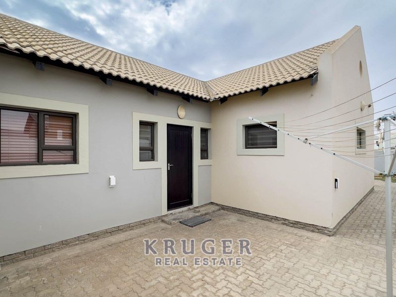 3-BEDROOM HOUSE FOR SALE IN SWAKOPMUND – EXTENSION 15 - Photo 8