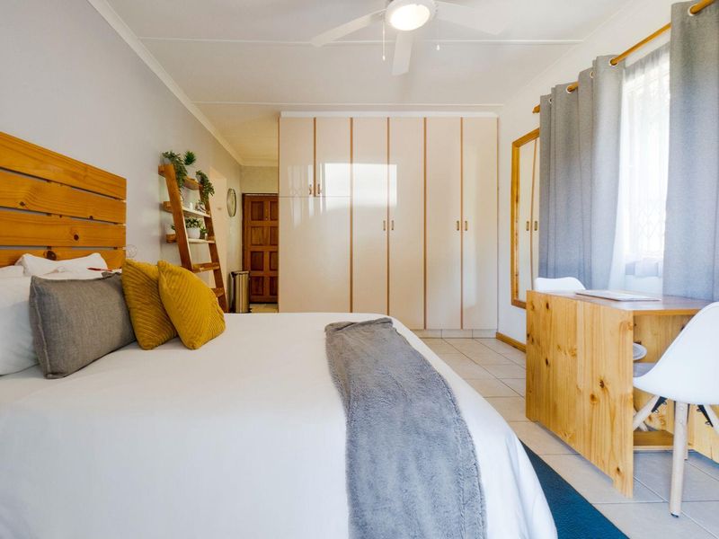 Family home with a flatlet - Photo 4