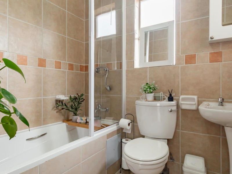 Modern 2 Bedroom, 2 Bathroom Apartment to Rent in Noordhang Randburg - Photo 6