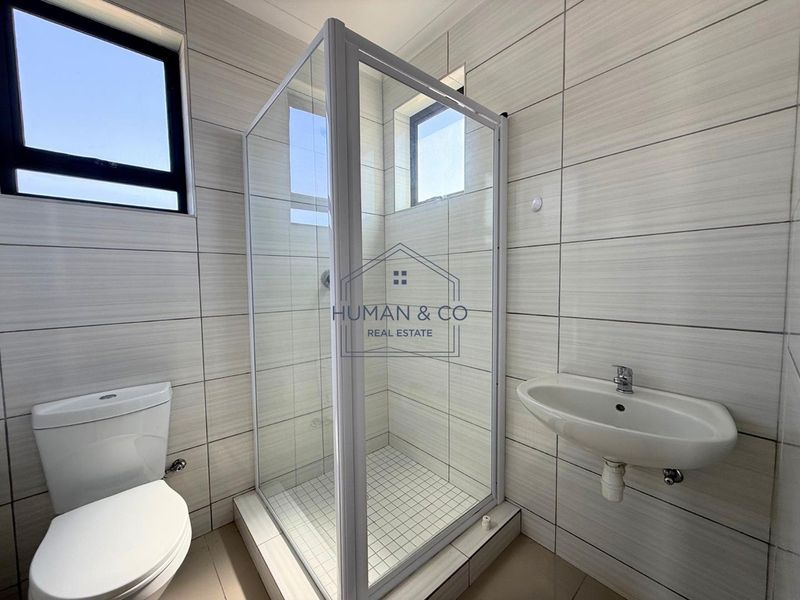 Spacious 4-Bedroom Home in Meersig - Photo 10