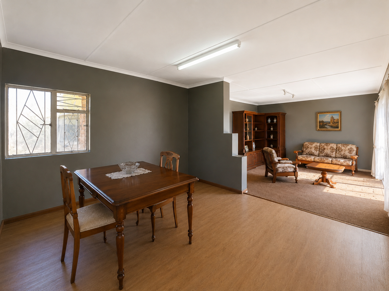 Fixer-Upper Gem: 4 Beds, Ensuite & Spacious Yard Awaits You! - Photo 2