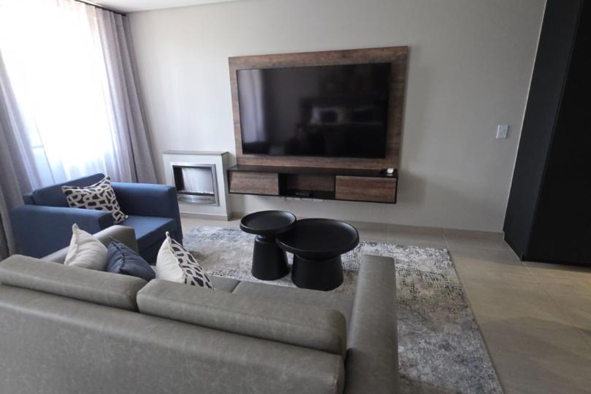 INCREDIBLE FULLY FURNISHED ULTRA MODERN STUDIO APARTMRNT IN SANDTON - Photo 3