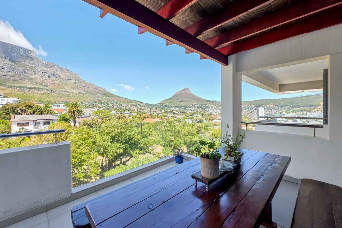 Peaceful 2 Bedroom 2 Bathroom Apartment - Photo 2