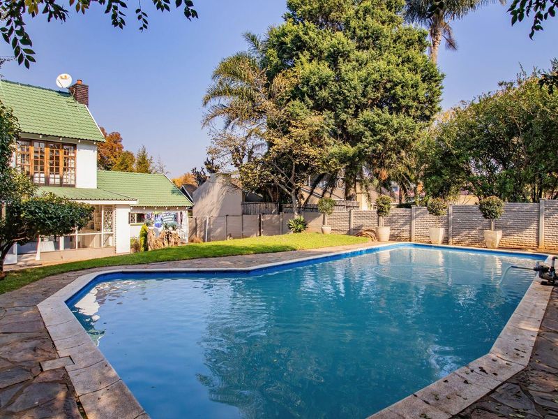 Where Family Comfort & Guest House Dreams Come Together - Photo 4