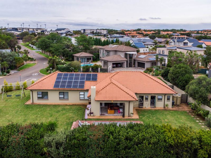 Charming Four-Bedroom Family Home in The Ridge Estate - Photo 5