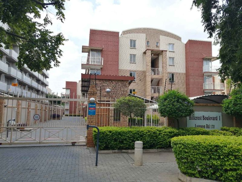 2 Bedroom to rent in Hatfield - Photo 3