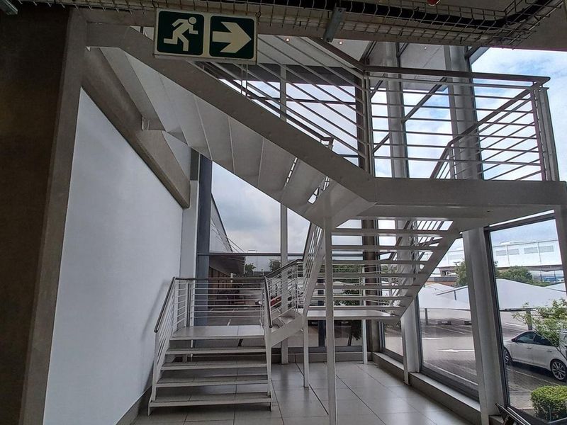 13 926m2 Gosforth Park Warehouse To Let - Photo 2