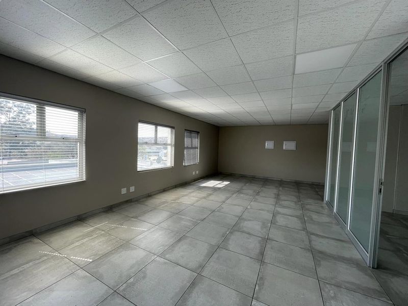 Investment Property -  A Grade Office Unit For Sale - Klein Windhoek - Photo 2