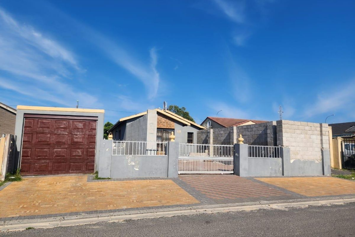 Spacious Home on Spine Road: Live & Work Possibilities! - Photo 5