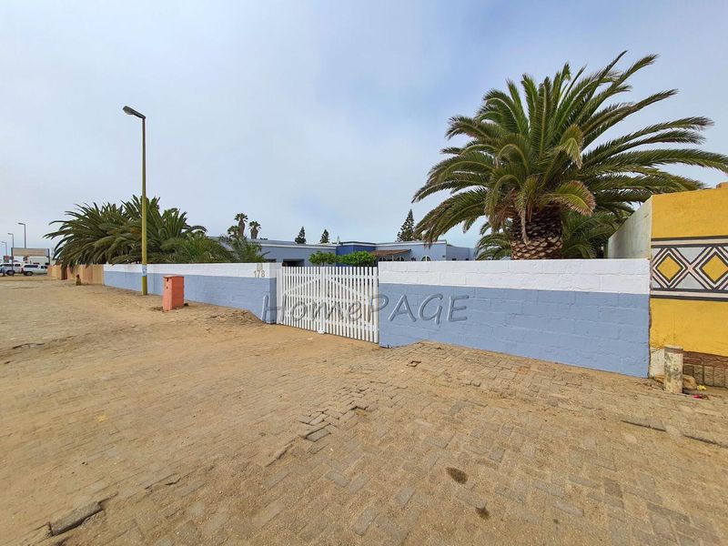 Henties Bay Proper:  5 Bedroom FARMSTYLE HOME is for Sale - Photo 3