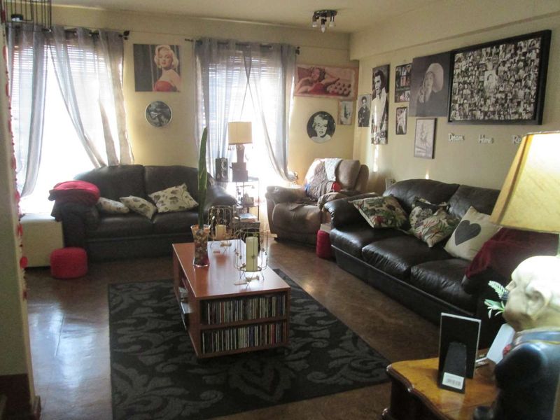 BEAUTIFUL, NEAT AND BIG [4] FOUR BEDROOMS DUPLEX FOR SALE IN SUNNYSIDE EAST '' BARGAIN - Photo 9