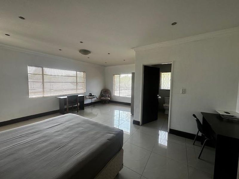 Income Generator in the Heart of Education Hub – Steps from Grey & Eunice! - Photo 9