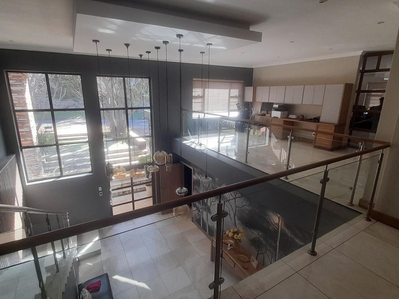 Luxury Awaits: Birdwood Estate with Separate Flatlet - Photo 6