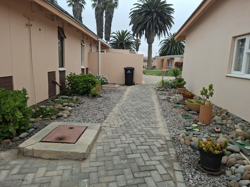 Charming 1-bedroom retirement unit for sale - Photo 5
