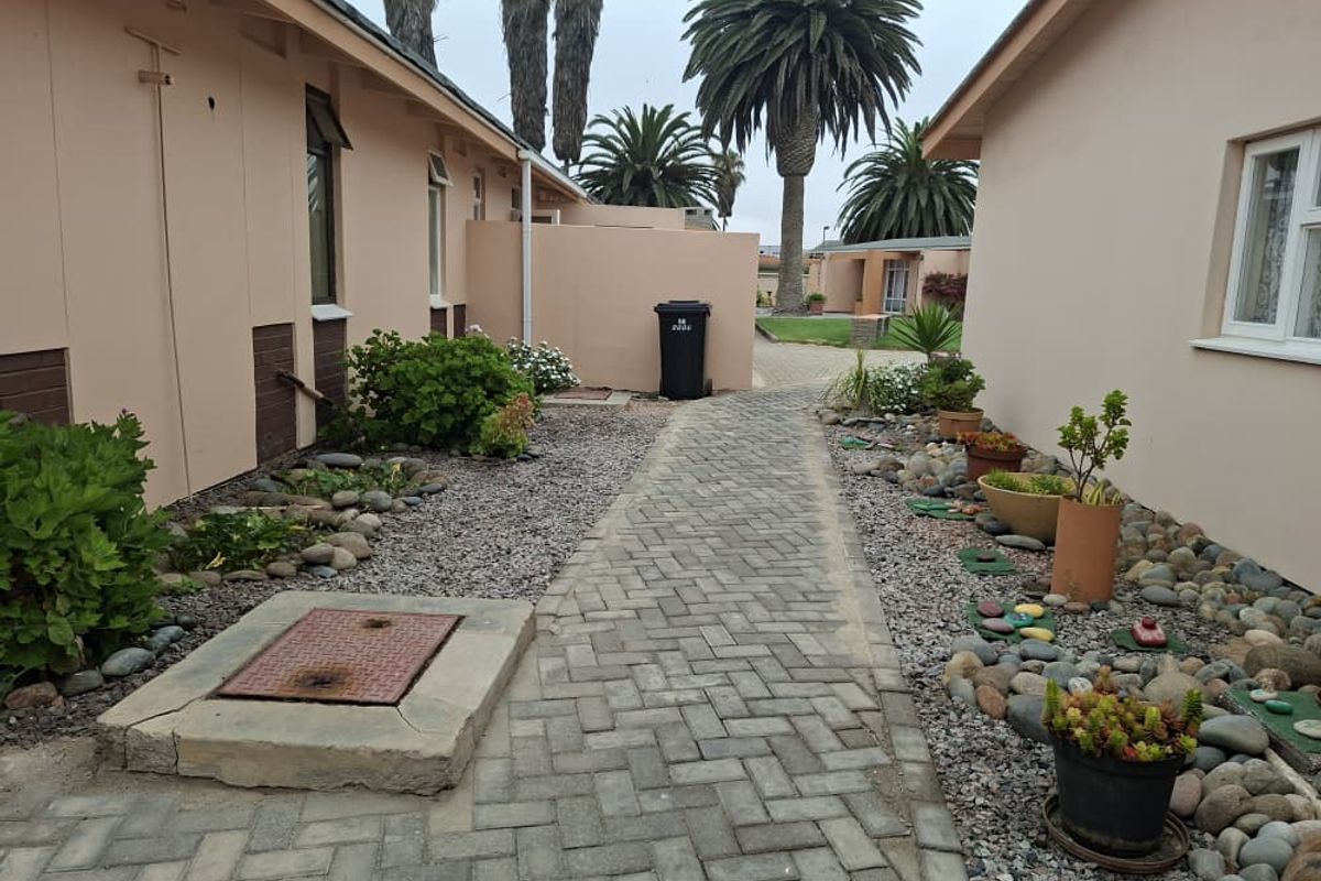 Charming 1-bedroom retirement unit for sale - Photo 5