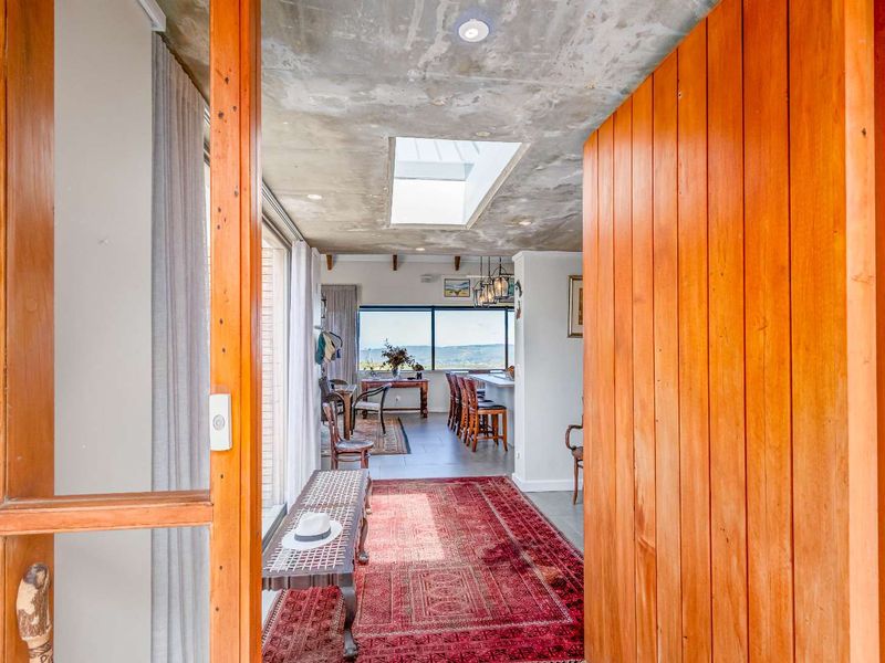 Modern, Industrial Farmhouse with Ravine views - Photo 3