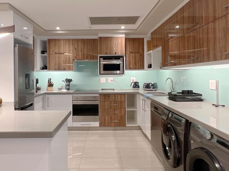 3 BEDROOM | 3 BATHROOM APARTMENT FOR SALE - Photo 3