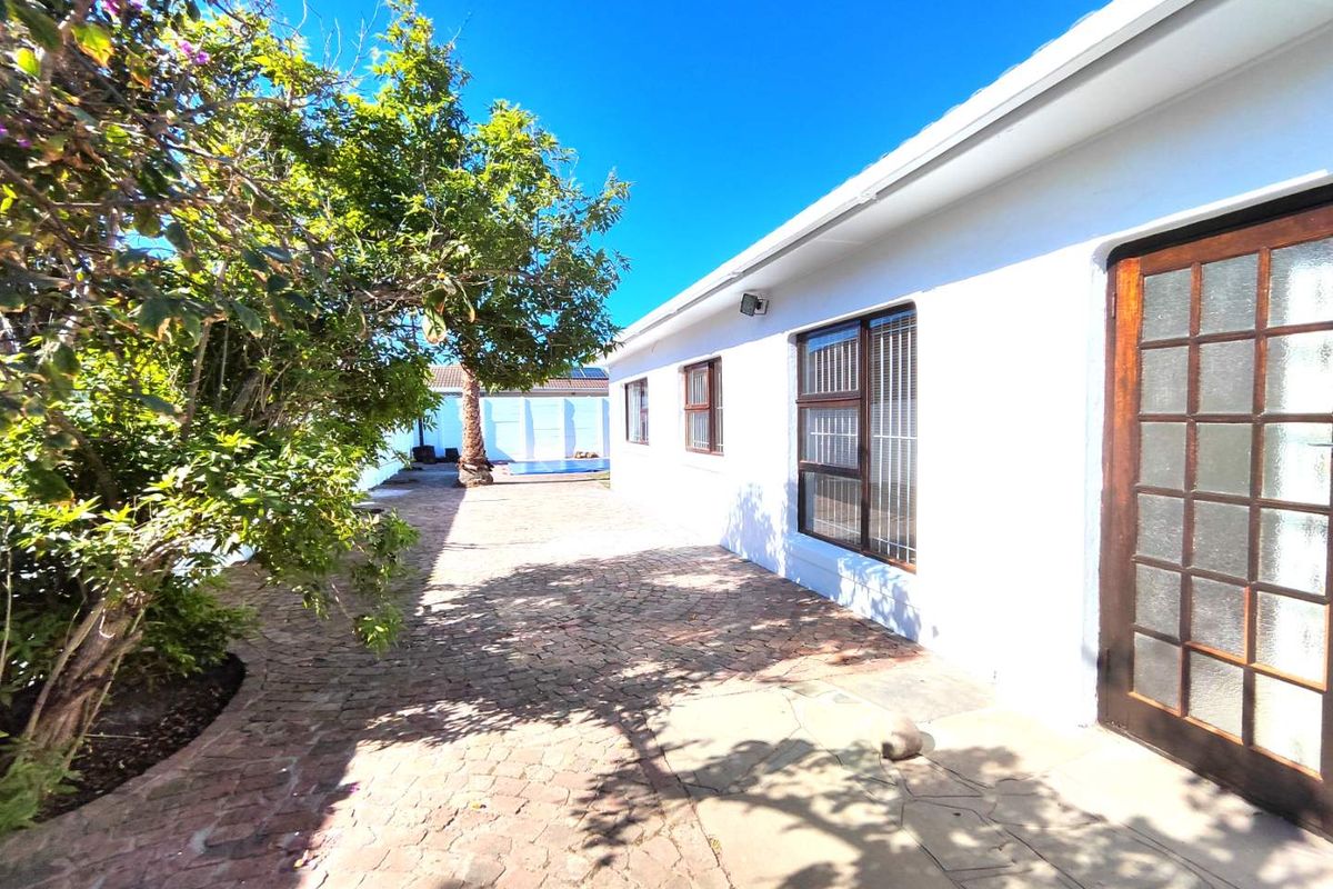 3 bedroomed family home in Crawford - Photo 3