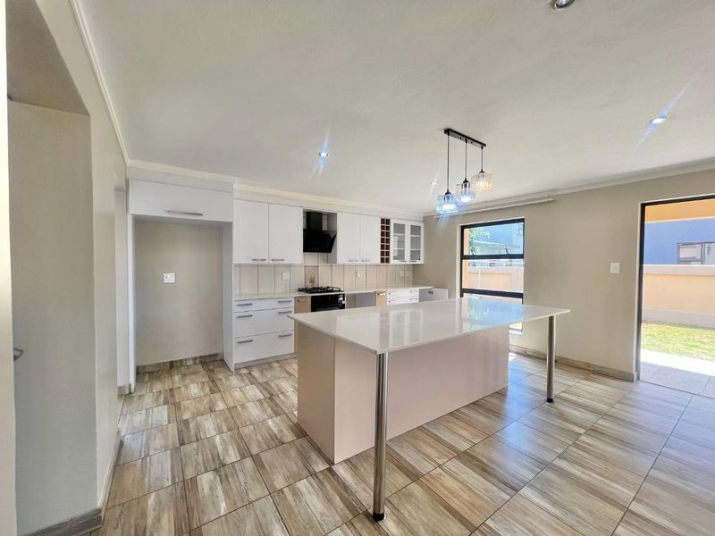 Modern Comfort Meets Estate Living – Spacious Corner Stand Home For sale - Photo 3