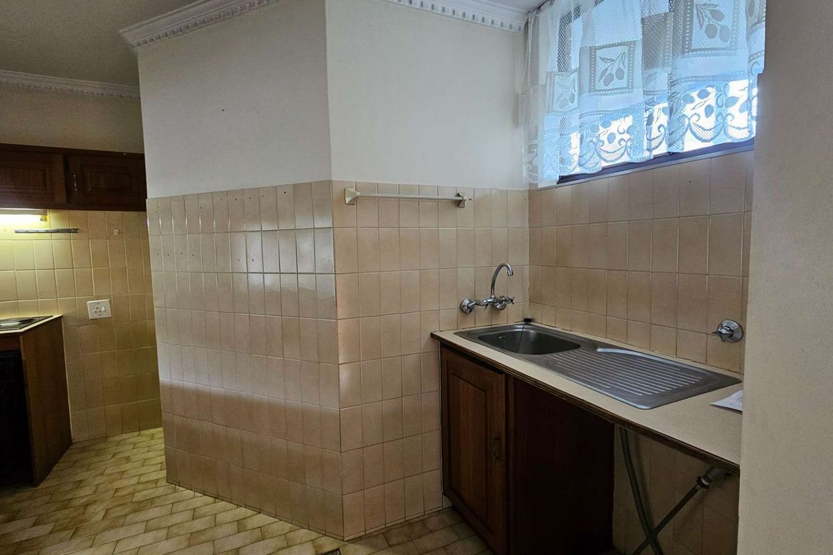 Spacious 1-Bedroom Flat in Exclusive 50+ Community - Photo 4