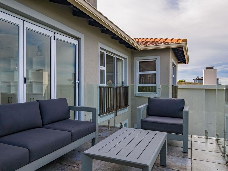 4 Bedroom House for Sale in Pinnacle Point - Photo 6