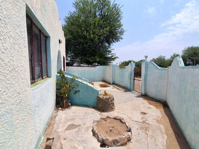 3 bedroom house for sale in Okahandja - Photo 2