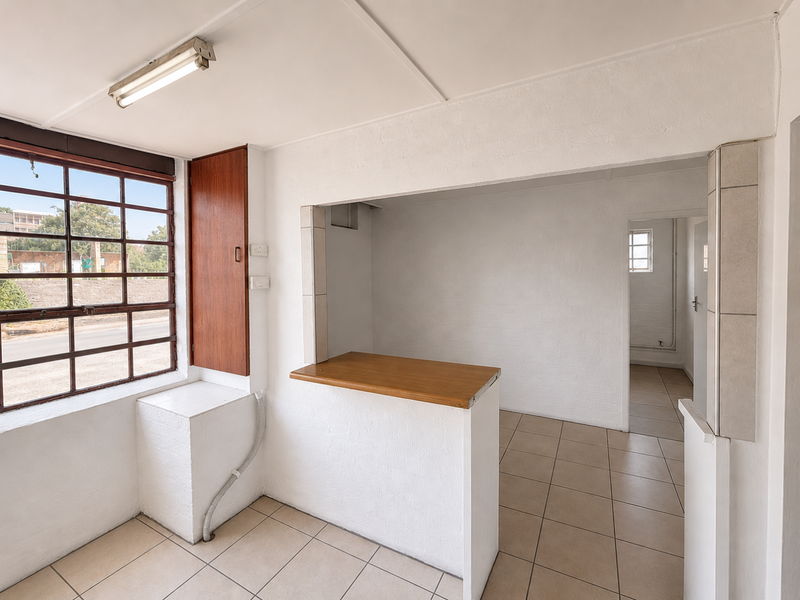 Prime Industrial Warehouse with Offices | 1,061m2 | New Germany / Pinetown - Photo 6