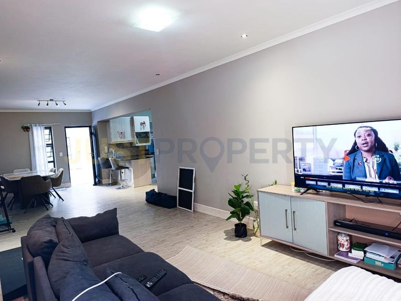 Townhouse for Sale - Photo 7