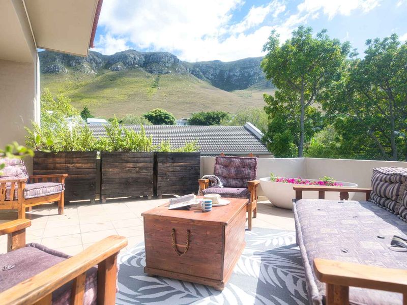 LARGE RESIDENTIAL HOME FOR SALE - Photo 2