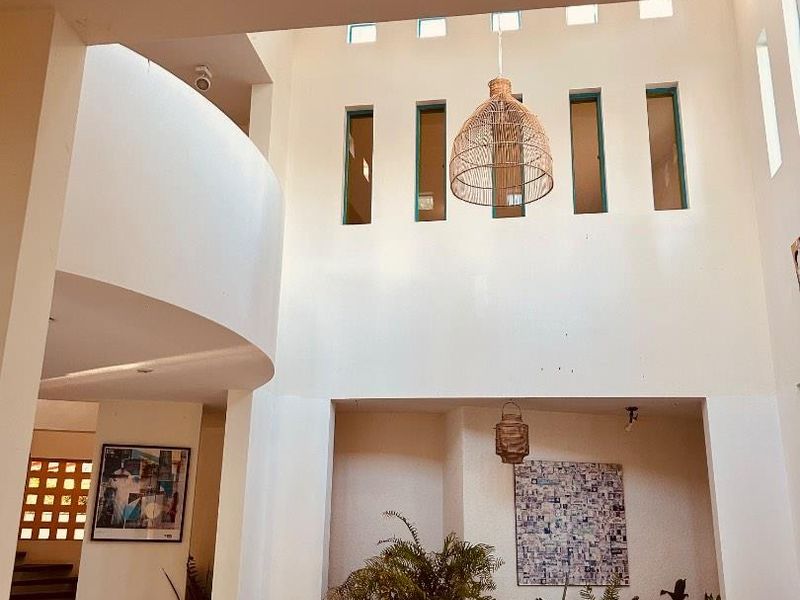 Unique Architect-Designed Contemporary Villa with Private Pool in Prime Pereybere Location - Photo 6