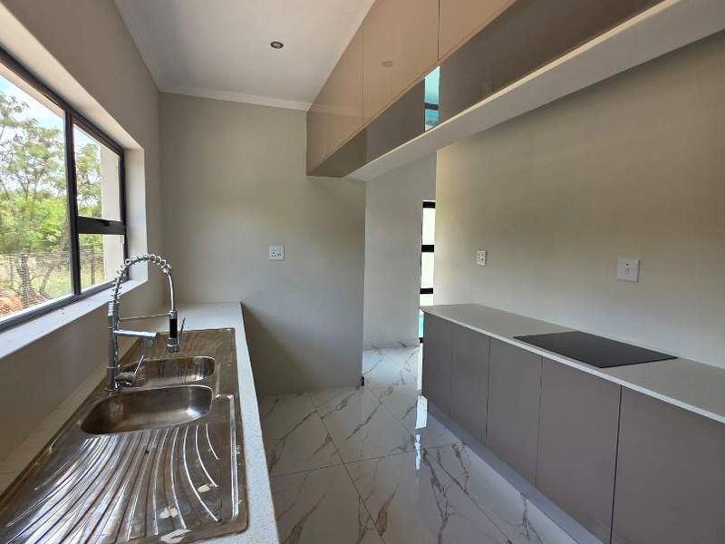 Be the first to turn the key - Photo 5