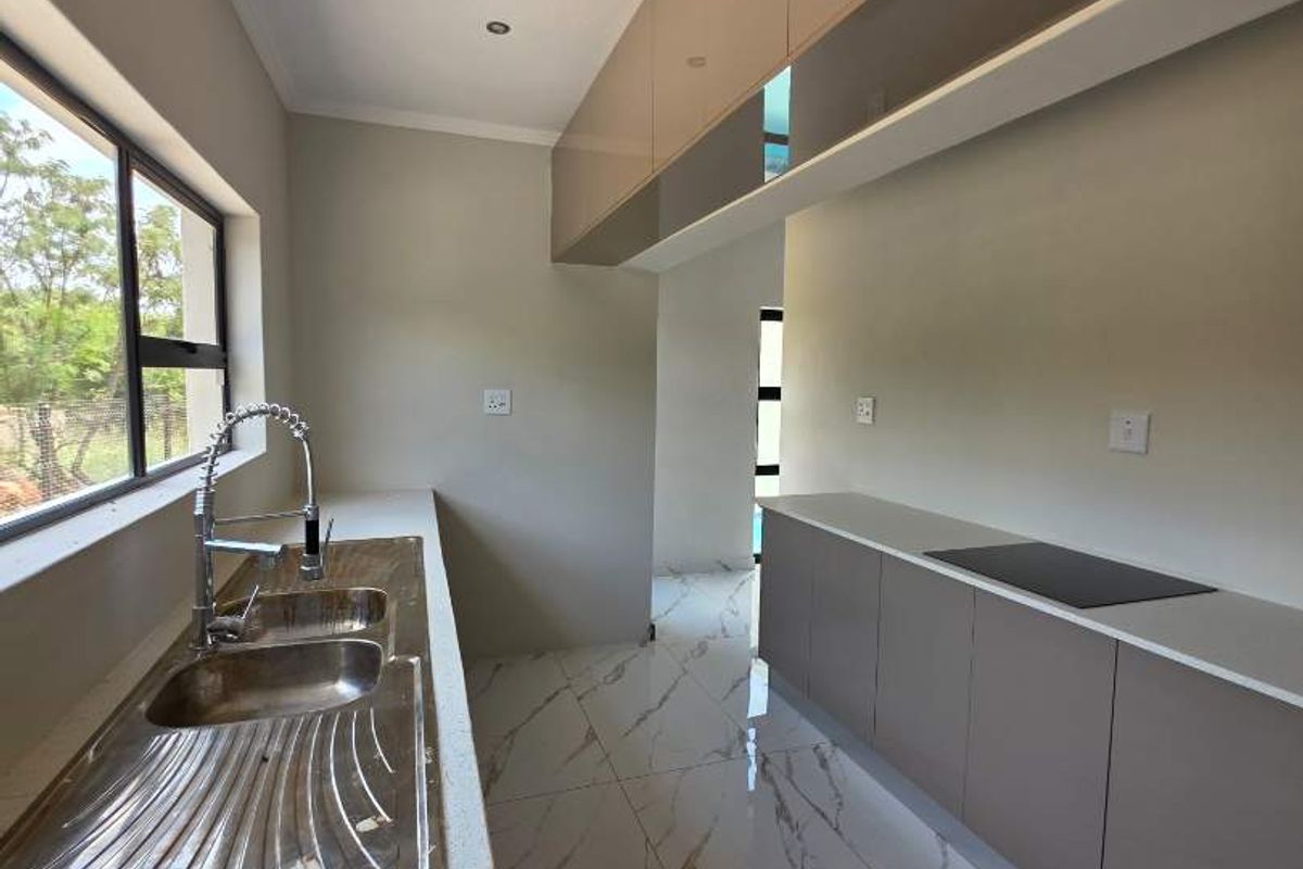 Be the first to turn the key - Photo 5