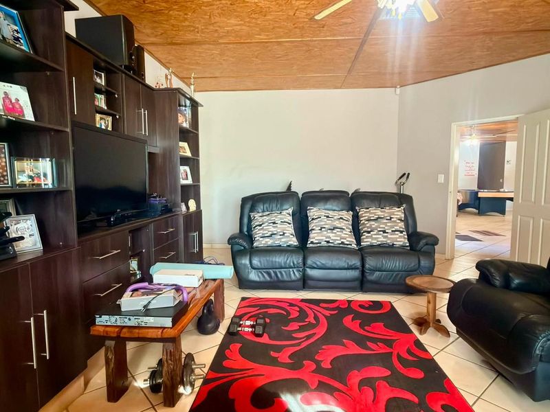 Two Smallholdings For Sale in Okahandja - Photo 9