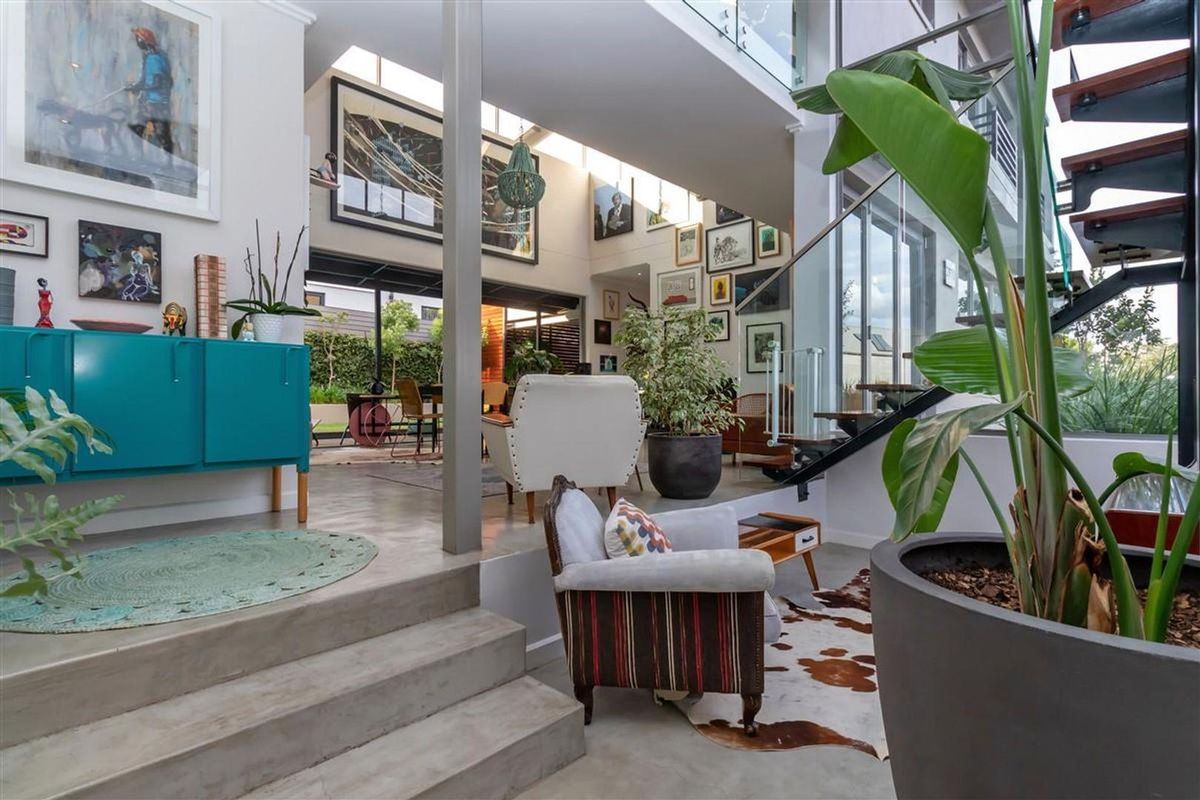 A bold design in Waterfall Country Village - Photo 5