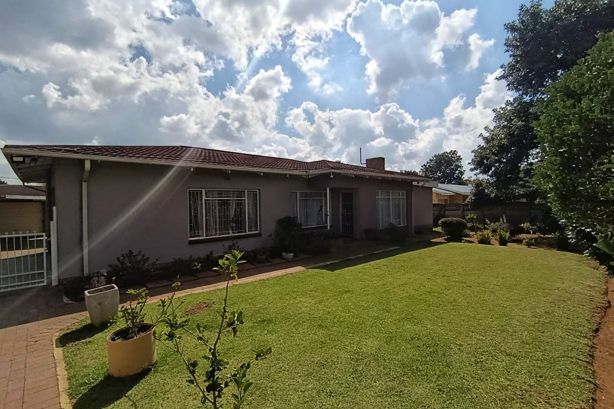 Immaculate Family Home for Sale- Northmead - Photo 3