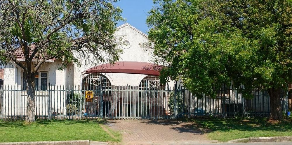 Street view of front of house
