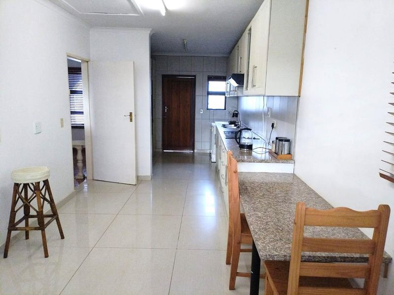 Spacious 4 Bedroom 3 Bathroom home for sale in a quiet cul-de-sac in Glen Anil - Photo 8