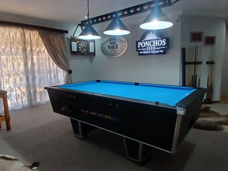 Spacious townhouse in a secure estate - Photo 10