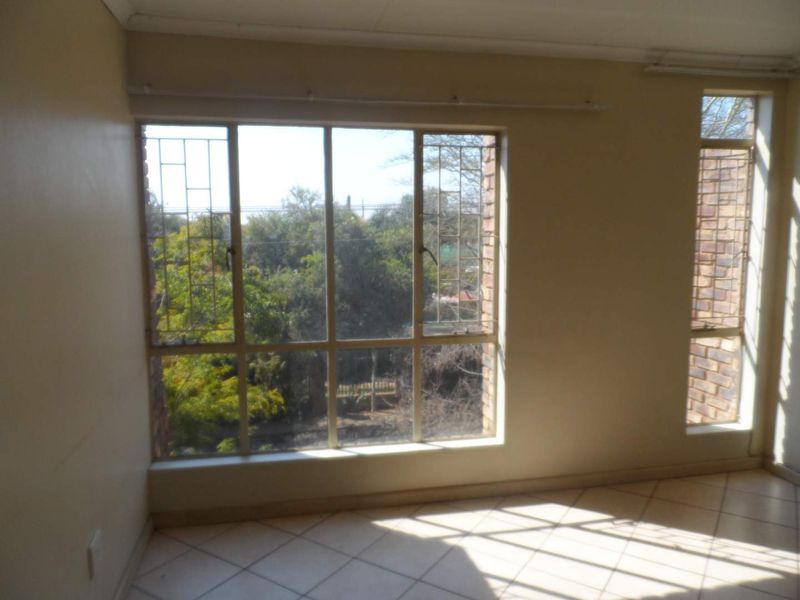 1 BEDROOM FLAT TO RENT IN DASPOORT - Photo 2