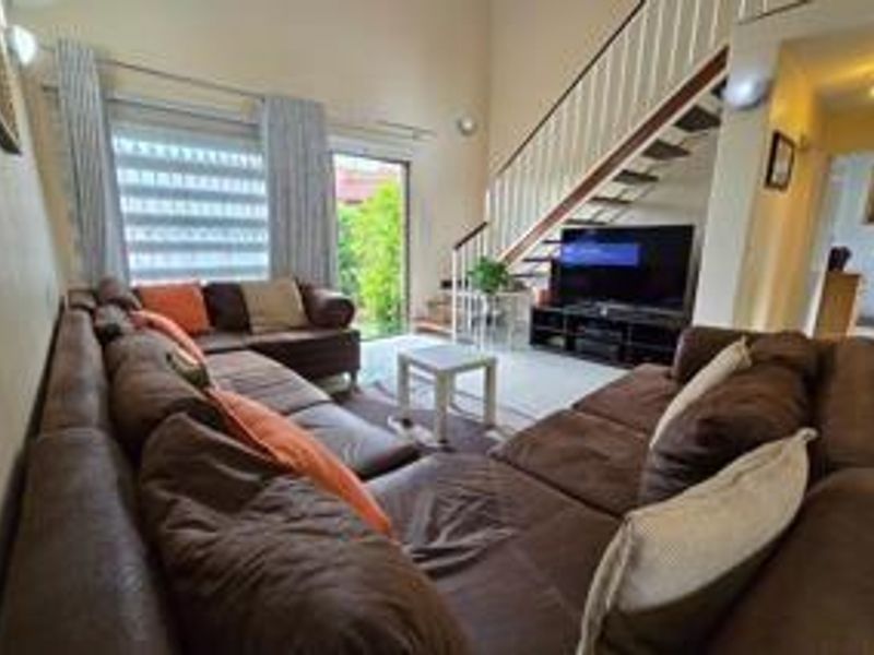 A modern and pet friendly unit - Photo 7