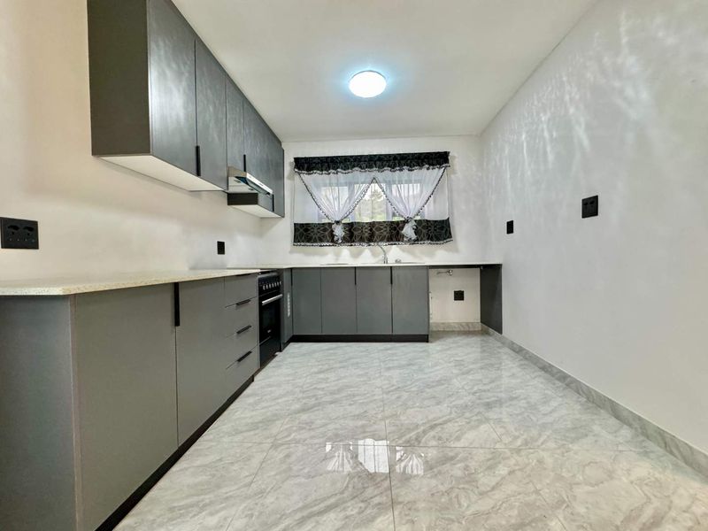 Hendra Estates - Stunning Apartment to rent in Mount Moreland - Photo 4