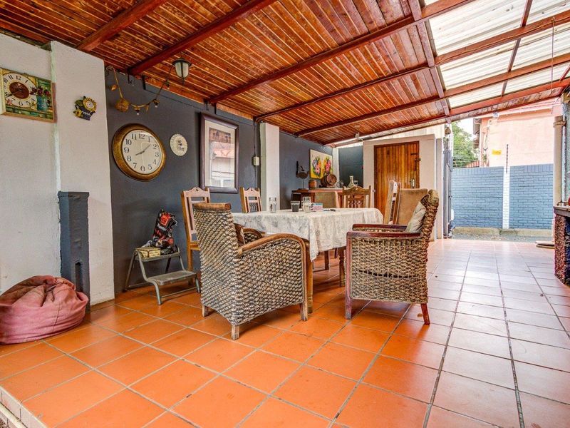 Escape the ordinary! Beautiful historic home. - Photo 4