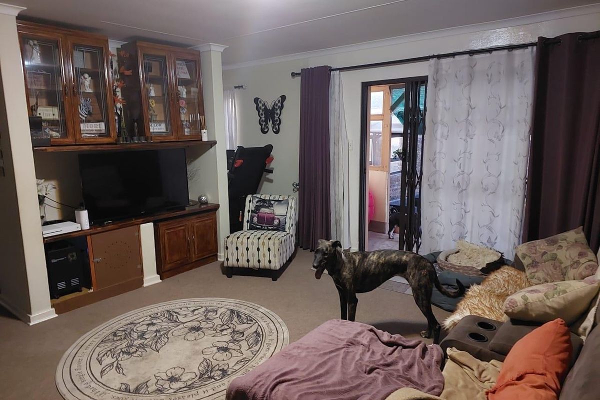 3 Bedroom Home for Sale in Secure Complex. - Photo 3